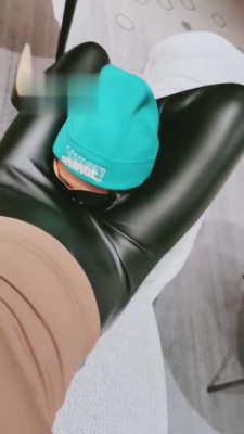 若依圣水骚尿姐夫煮面544*96055分钟