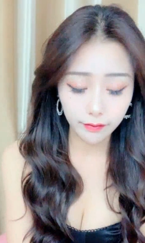 熊猫TV热播：雪妮维雅妮54v7.5g，收藏量飙升！