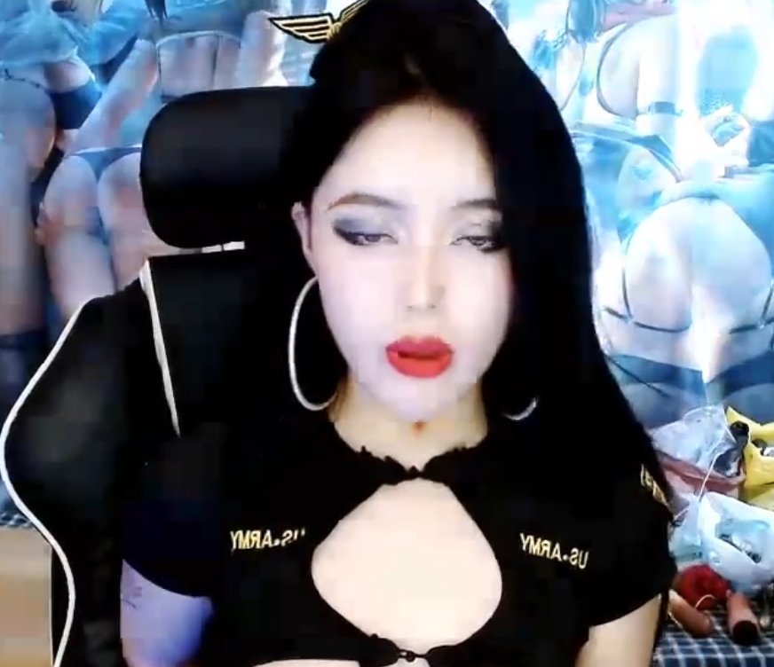 不老女神REAOWNA：13v11.6g视频珍藏，百度ED2K双平台热度爆表