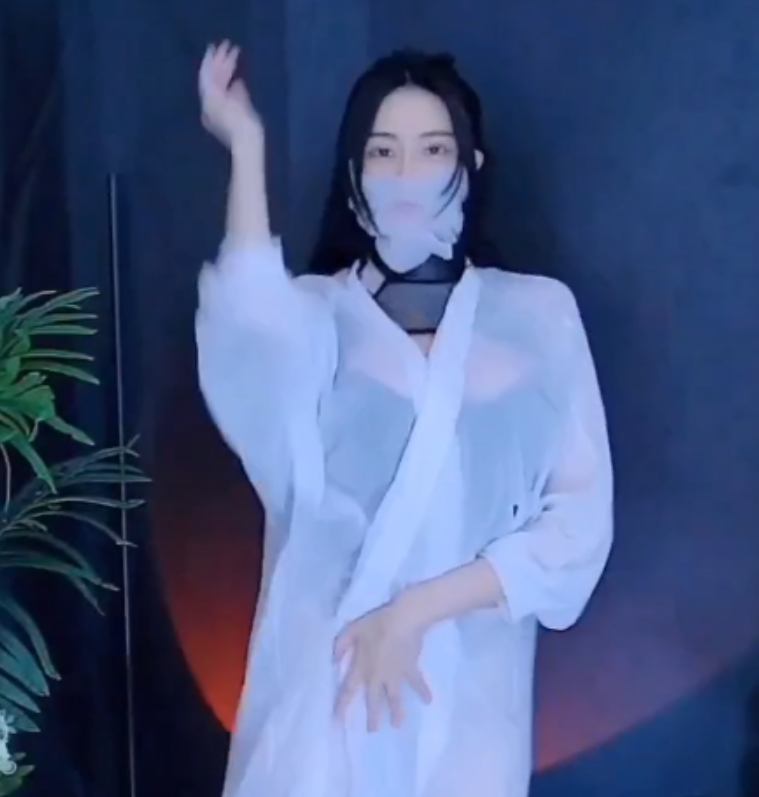 Icanhelpyoucomeupwithatitlefortheproductbasedontheinformationprovided.Hereisasuggestion:CustomPack,CCWhiteFairy,ExplicitContent,Compilation,BaiduDriveLetmeknowifyouneedanymoreassistance!