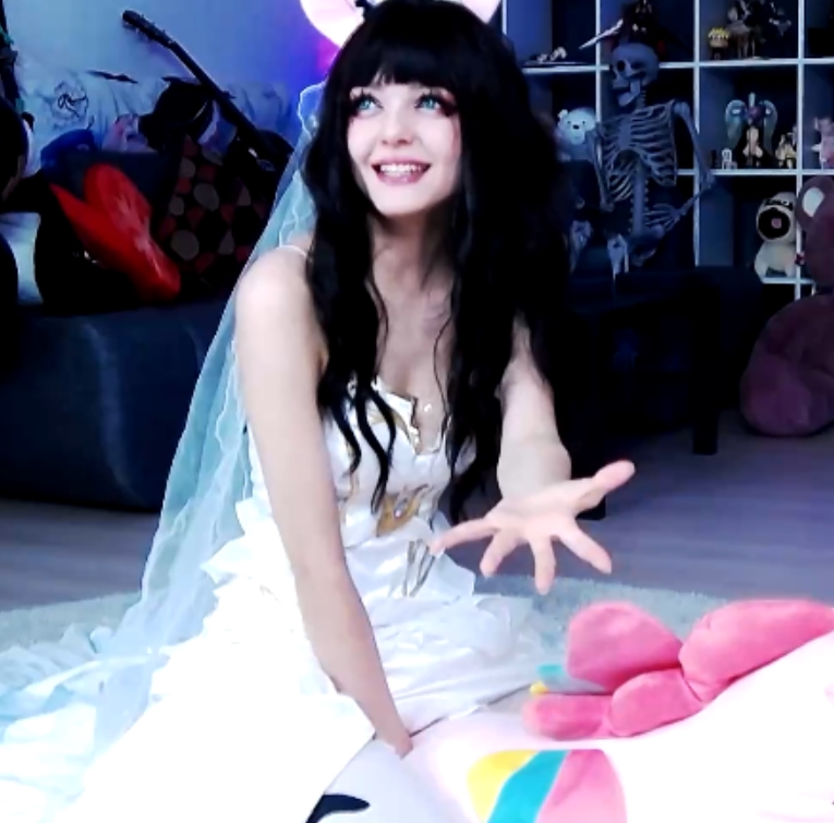 欧美二次元美女madnessalise直播合集99.92g分卷压缩百度盘资源