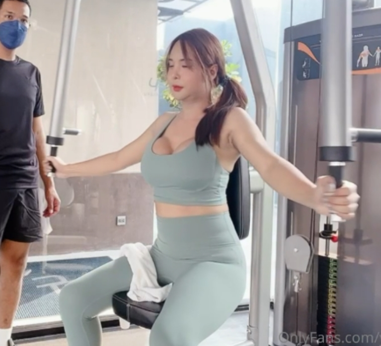 不妨来一场收藏百度上的YOSHI精彩表演吧！