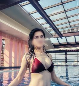 火爆全网Q子24小时超级火！绿M天花板分享，老公辅助黑人登场的神作！81V4.1G