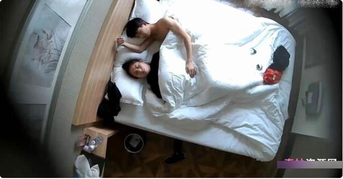 久妖VIP资源合集：土豪粉丝群私藏内部浮力资源，嫩妹成熟主妇应有尽有！