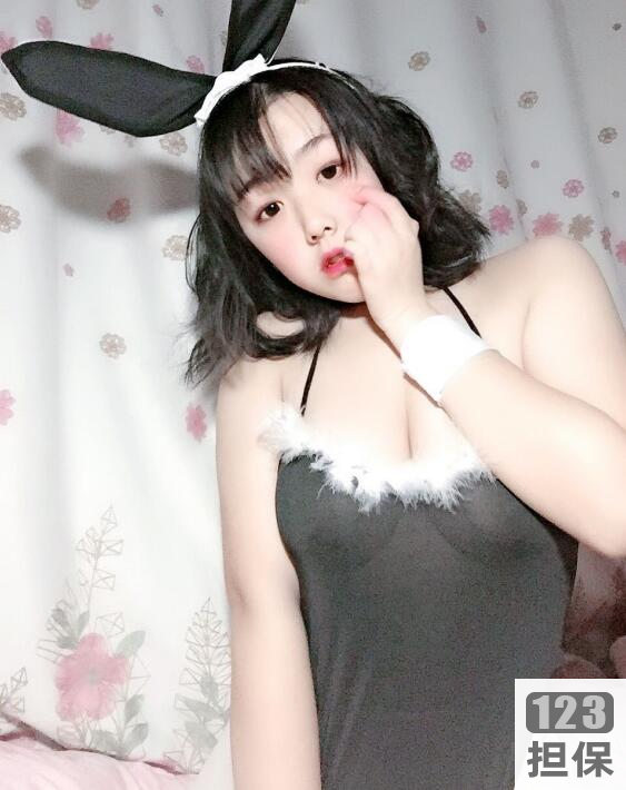 每一部都展现了她的性感与优雅。无论是在逛街、健身还是烹饪，她都展现出一种大哥的女人的魅力，让人忍不住想要了解更多。这三位福利姬的视频合集，不仅展现了她们各自的特色，也给观众带来了不同风格的视听盛宴。想要一次性了解她们的魅力？快来观看这个抖音neo奶酪+香草少女+你的学姐视频合集吧！