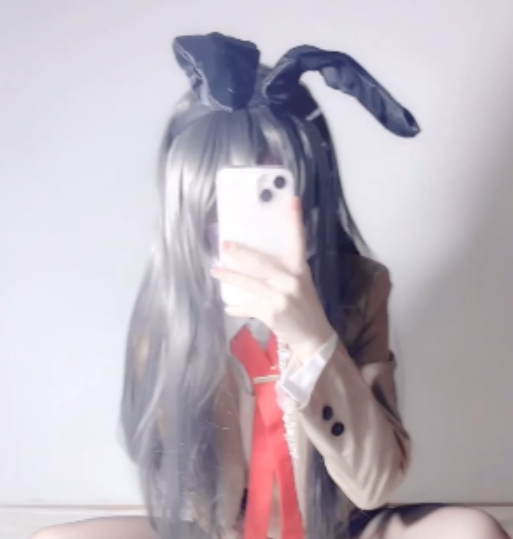 反差小妹子小灵酱：13v3.8g视频收藏狂潮