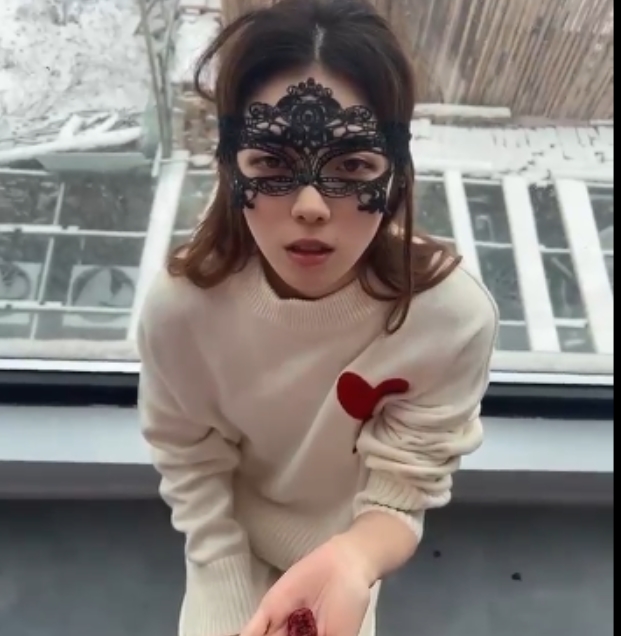 南京艺术大学学生李佳琳和孙M瑶：独特风格吸引粉丝，视频收藏百度ED2K