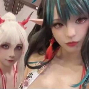 湾湾大人cos漫展：R贴风采，抱抱贴贴全程涂油花絮，老哥颜值高，N子大抖