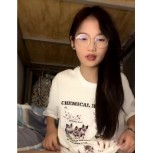 眼镜学妹宿舍直播十四诗最新合集138V118.8G，精彩互动