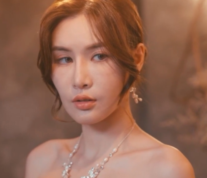 24.5g超火辣苏畅女星54v超大罩杯合集撩倒人