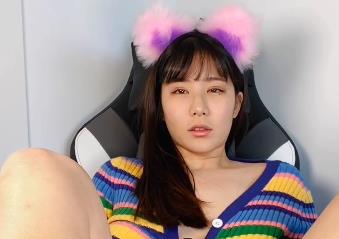 ONLYFANS樱花妹情侣特典8部2.8G超实战