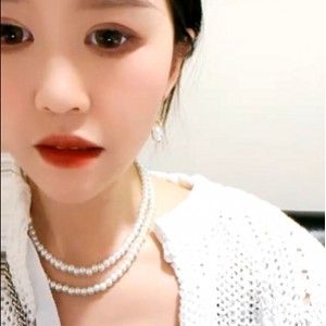 街拍乌苏儿野外38部16.4G厕所战神太顶了