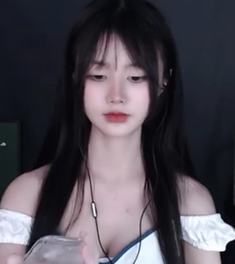 萌夏茉Coser助眠合集50G虎牙13部太诱人了