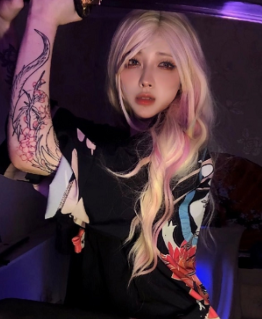 抖音暴走鲤鱼王作品合集24部2.6G，前凸后翘淋浴诱惑