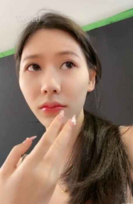 芷晴丝足剧情直播合集52G套路控必收