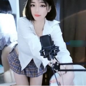 虎牙CC主播定制直播秀30部7.6G深夜必看