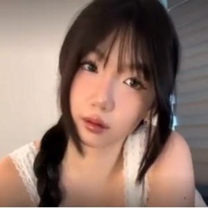 aryminh混血福利姬超绝18V25P1.87G推特展示