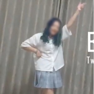 Instagram查小理户外勾引路人合集30部30.4G太诱人