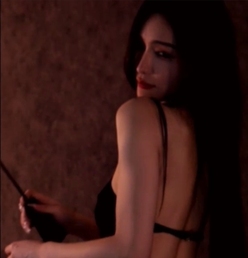 艾可乐斗鱼定制视频20部4.4G太诱人