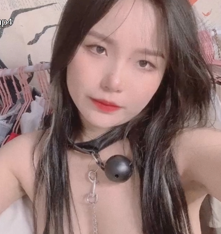 快手周周乖崽少女视频22v125MB太诱人