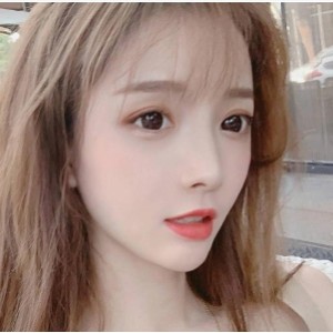 超高颜值美少女因生活负担被重金邀约一对一研讨