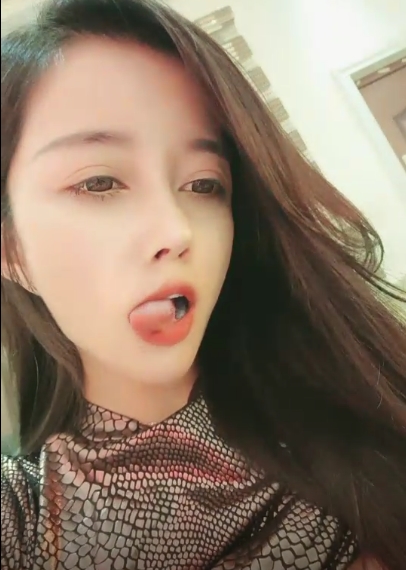 虎牙人气狐媚小妖精【浮力姬】主播最新合集