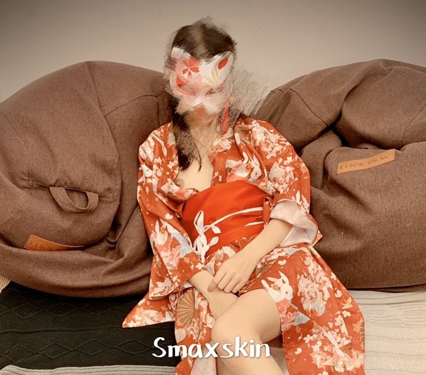 1.8Gsmaxskin户外私拍视图太带感了