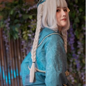 推特鹿八岁56套私房作品合集71.8G丰姿绰约