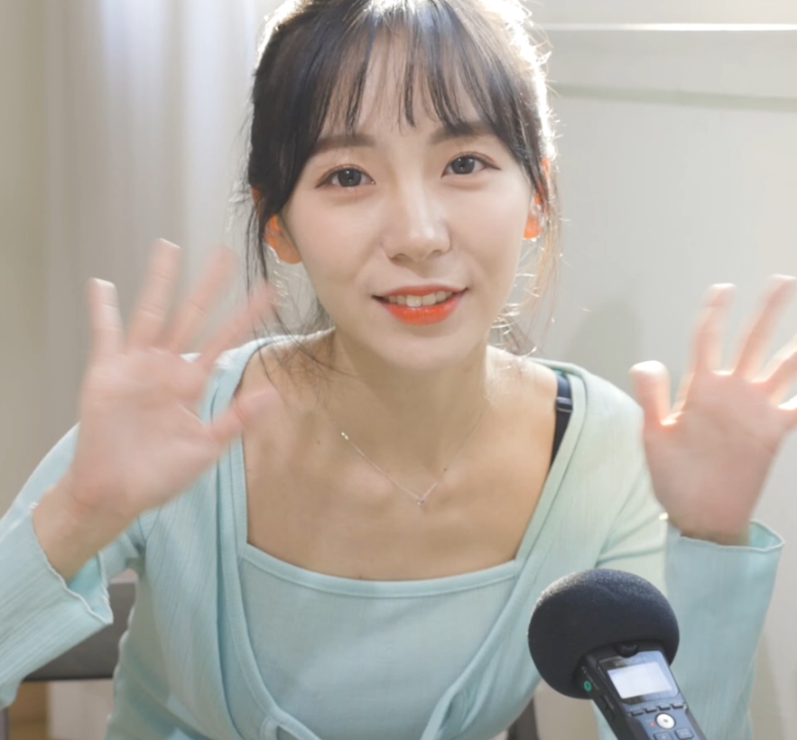 130部15G韩国网红Leeesovely私拍优质曲线太迷人